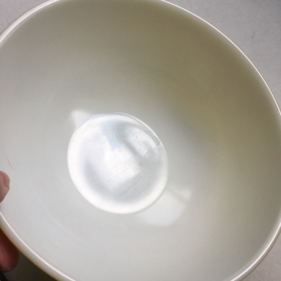 Vintage PYREX Primary Yellow Large Mixing Bowl - Picture 6 of 9